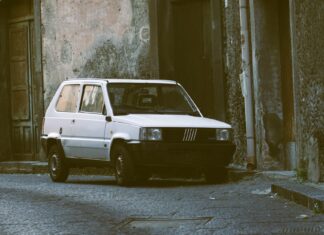 Fiat Panda 4×4 na co dzień i w teren – mały samochód o dużych możliwościach Fiat Panda 4x4 na co dzień i w teren – mały samochód o dużych możliwościach